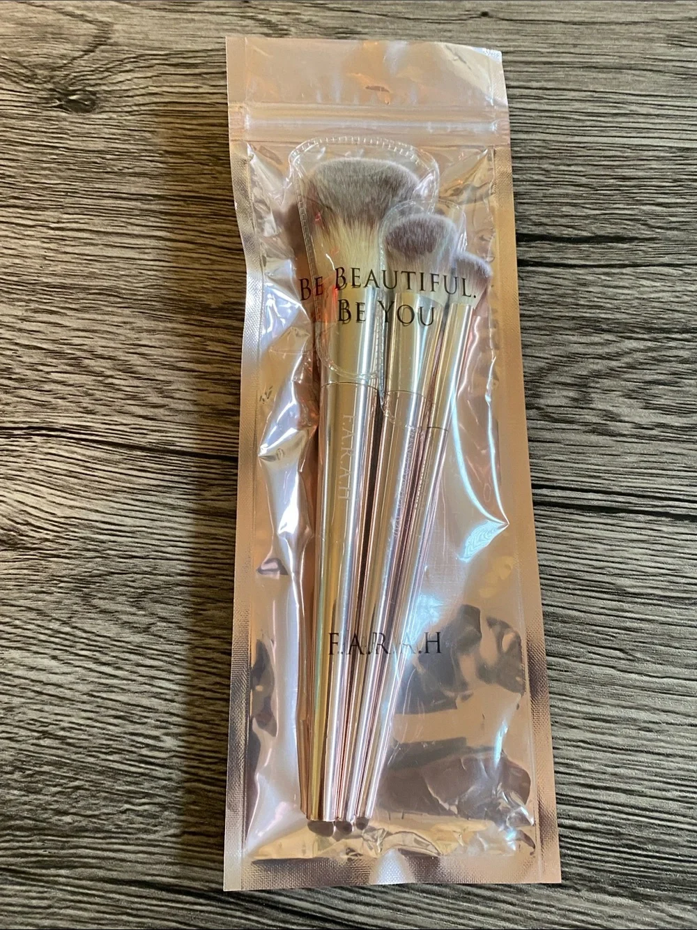 Clinique Coral Lipstick Cosmetic Make Up Pouch with FARAH 3 Piece Brush Set